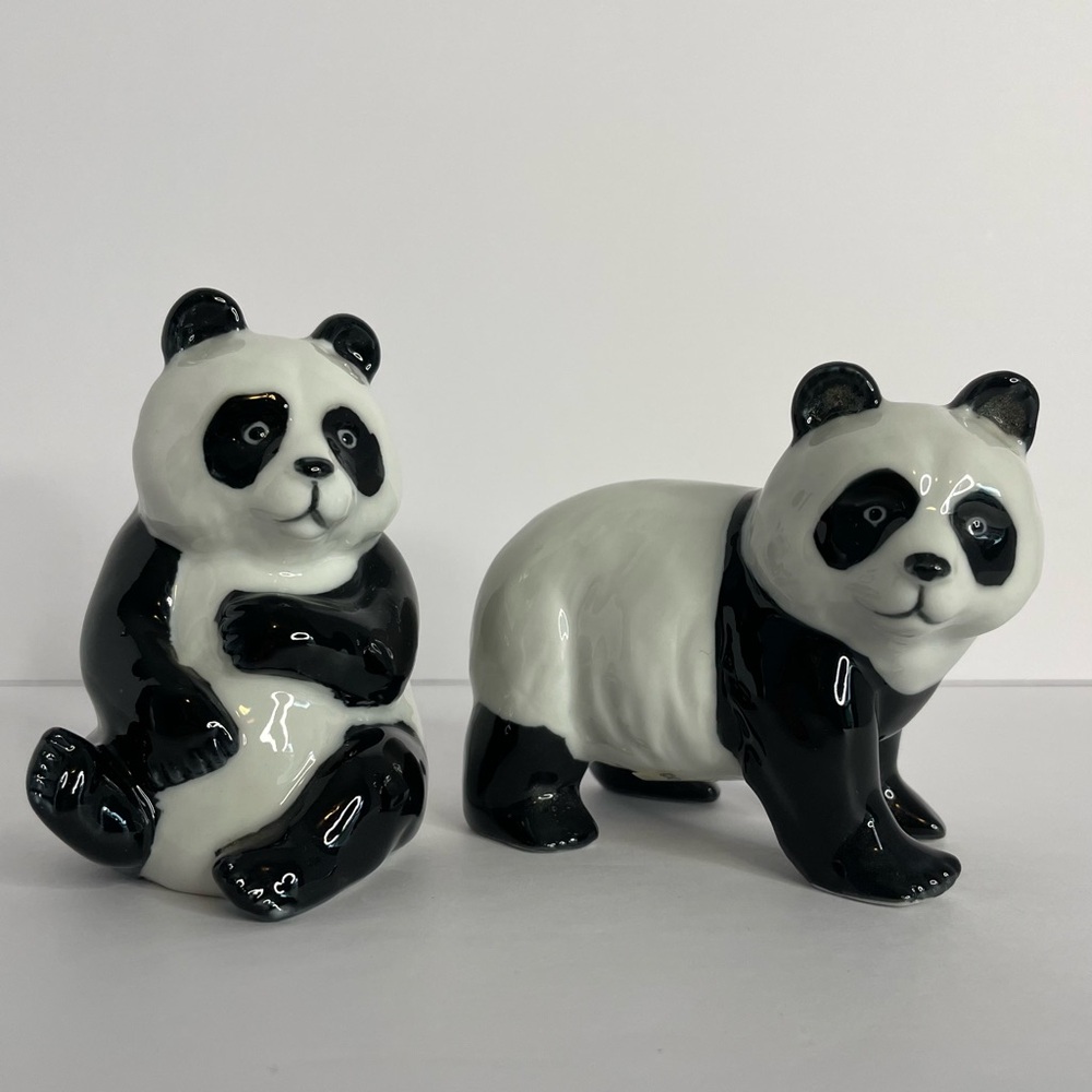 Vintage Japan Otagiri Porcelain Hand painted Panda
Sculpture Figurines